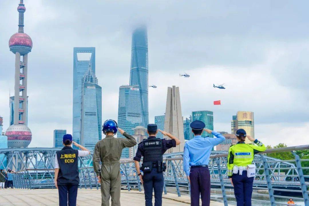 子代扣6分罚5000！隔夜饭吃进ICU！不开火烧可乐鸡翅j9九游会入口首页沪再添中运量公交！覃海洋成绩被取消！女(图1)