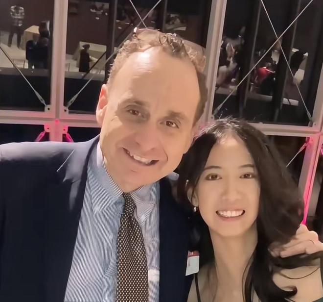 讲惹争议沈逸辣评一针见血本人回应来了j9九游会登录中国女生蒋雨融哈佛演(图12)
